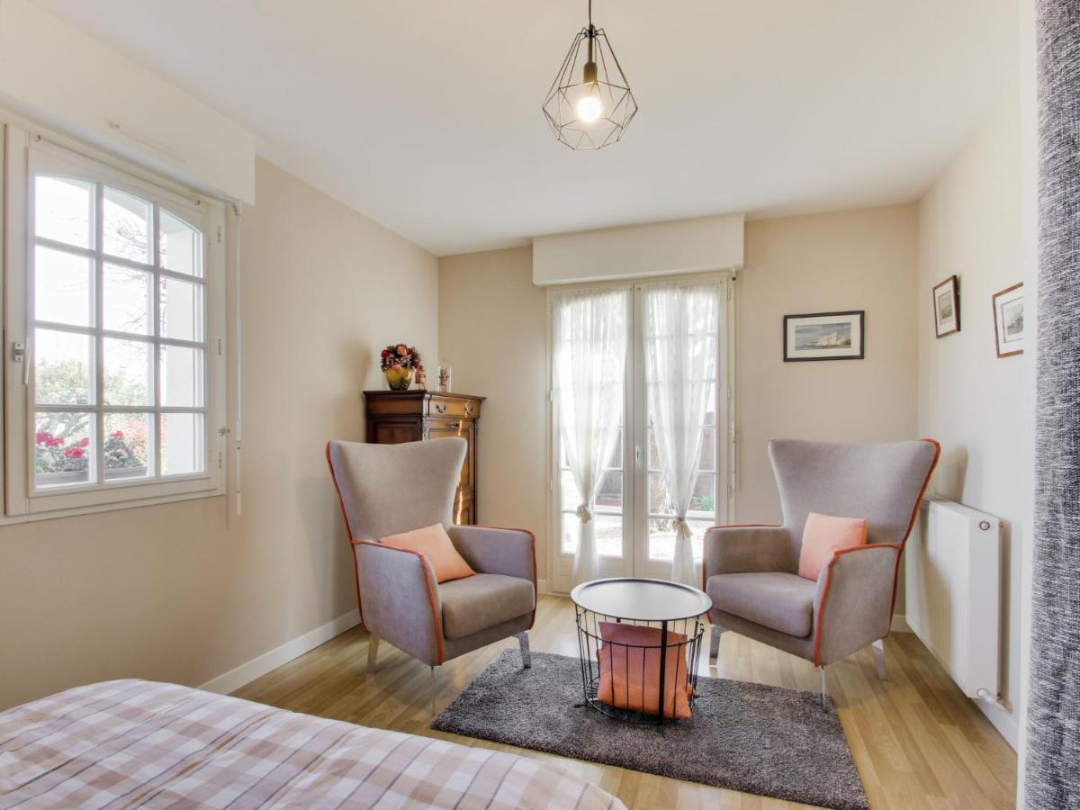 Holiday Home Le Petit Biyou By Interhome Динар Экстерьер фото
